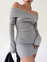 Einfarbiges, schulterfreies, geripptes, kurzes Kleid